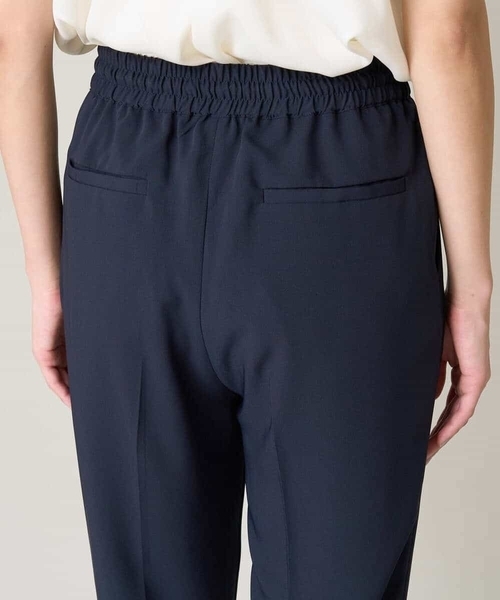 a.v.v（アーヴェヴェ）の「【接触冷感/洗える/イージーケア】美楽るイージーテーパードパンツ（その他パンツ・レディース・チャコールグレー/ブラック/カーキ/ネイビー/ミント/ダークインディゴブルー/ライトグレー・34/36/38/40/42）」の12枚目の写真