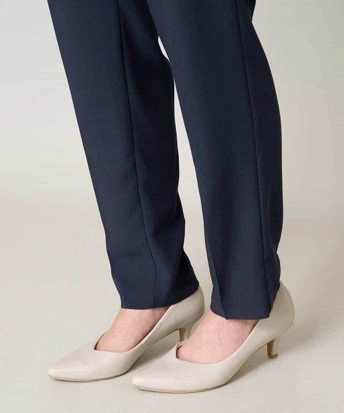 a.v.v（アーヴェヴェ）の「【接触冷感/洗える/イージーケア】美楽るイージーテーパードパンツ（その他パンツ・レディース・チャコールグレー/ブラック/カーキ/ネイビー/ミント/ダークインディゴブルー/ライトグレー・34/36/38/40/42）」の13枚目の写真