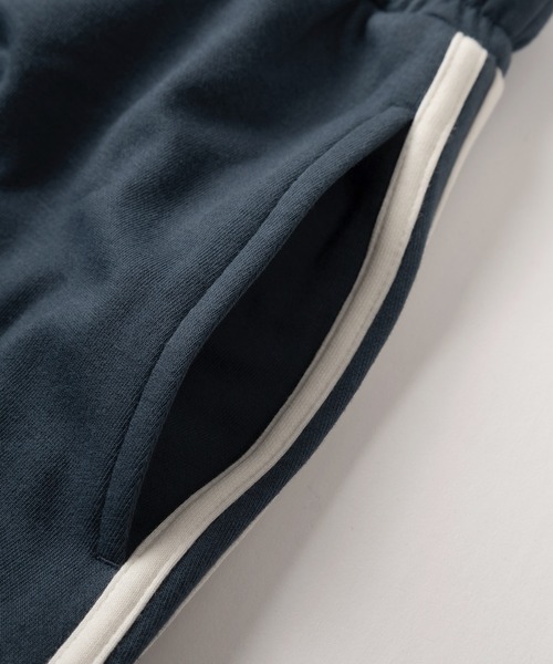 CONVERSE（コンバース）の「【CONVERSE/コンバース】ワンポイントロゴプリント＆サイドラインデザイン ダンボール生地 スウェットスカート/ジャージ（スカート・レディース・ブラック/ベージュ/ネイビー/ライトピンク・M/L）」の9枚目の写真