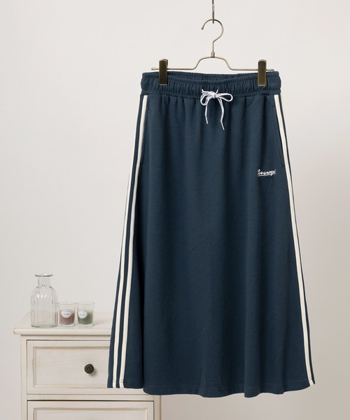 CONVERSE（コンバース）の「【CONVERSE/コンバース】ワンポイントロゴプリント＆サイドラインデザイン ダンボール生地 スウェットスカート/ジャージ（スカート・レディース・ブラック/ベージュ/ネイビー/ライトピンク・M/L）」の15枚目の写真