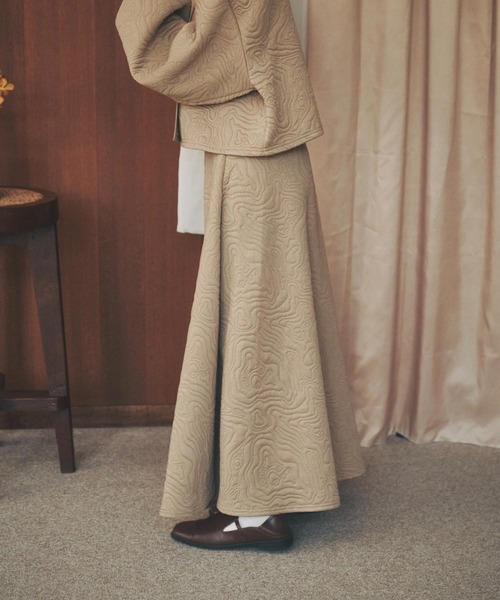 moi tytto（モイテュット）の「キルティングフレアロングスカート（スカート・レディース・ブラック/ベージュ/ナチュラル・MEDIUM/SMALL）」の15枚目の写真