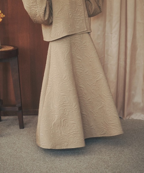 moi tytto（モイテュット）の「キルティングフレアロングスカート（スカート・レディース・ブラック/ベージュ/ナチュラル・MEDIUM/SMALL）」の16枚目の写真