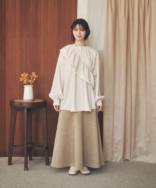 moi tytto（モイテュット）の「キルティングフレアロングスカート（スカート・レディース・ブラック/ベージュ/ナチュラル・MEDIUM/SMALL）」の7枚目の写真