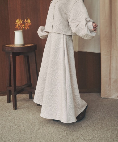 moi tytto（モイテュット）の「キルティングフレアロングスカート（スカート・レディース・ブラック/ベージュ/ナチュラル・MEDIUM/SMALL）」の5枚目の写真