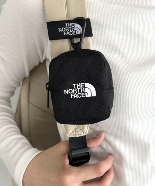 THE NORTH FACE(ザノースフェイス)の「国内未発売 THE NORTH FACE(ザ・ノースフェイス)/スクエア型 ミニポーチ コインケース/WL MINI POUCH(ポーチ・レディース・ピンク/ブラック/ライトベージュ/カーキ・FREE)」の5枚目の写真