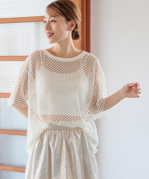 LAKOLE(ラコレ)の「カットメッシュプルオーバー5分袖 / 130869(Tシャツ/カットソー・レディース・チャコールグレー/ブルー/アイボリー/ブラウン・MEDIUM/SMALL)」の2枚目の写真