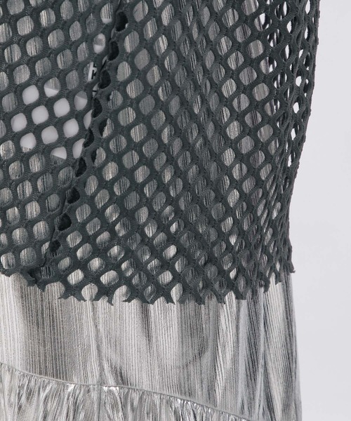 LAKOLE(ラコレ)の「カットメッシュプルオーバー5分袖 / 130869(Tシャツ/カットソー・レディース・チャコールグレー/ブルー/アイボリー/ブラウン・MEDIUM/SMALL)」の8枚目の写真