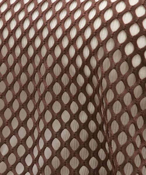 LAKOLE(ラコレ)の「カットメッシュプルオーバー5分袖 / 130869(Tシャツ/カットソー・レディース・チャコールグレー/ブルー/アイボリー/ブラウン・MEDIUM/SMALL)」の6枚目の写真