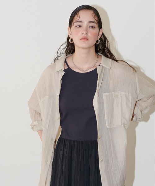 LARUTA(ラルータ)の「【LARUTA】シアーポケット付きシャツ(シャツ/ブラウス・レディース・アイボリー/ピンク/ブラック/カーキ/ライトベージュ・FREE)」の1枚目の写真