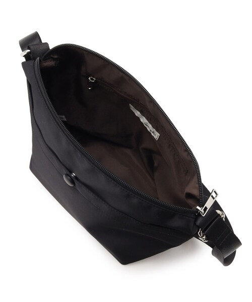 SHOO・LA・RUE(シューラルー)の「【撥水】フロントポケットショルダーバッグ(ショルダーバッグ・レディース・グリーン/グレー/パープル系/ブラック/ライトベージュ/レッド系1・00)」の14枚目の写真