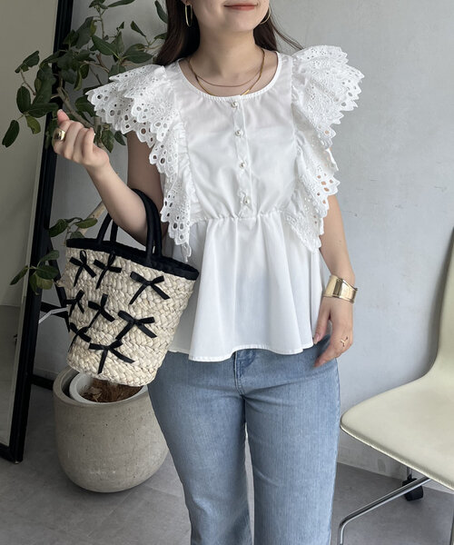 prose verse（プロズヴェール）の「フリルレースパールボタンペプラムブラウス（シャツ/ブラウス・レディース・オフホワイト/ブラック・LARGE/MEDIUM）」の3枚目の写真