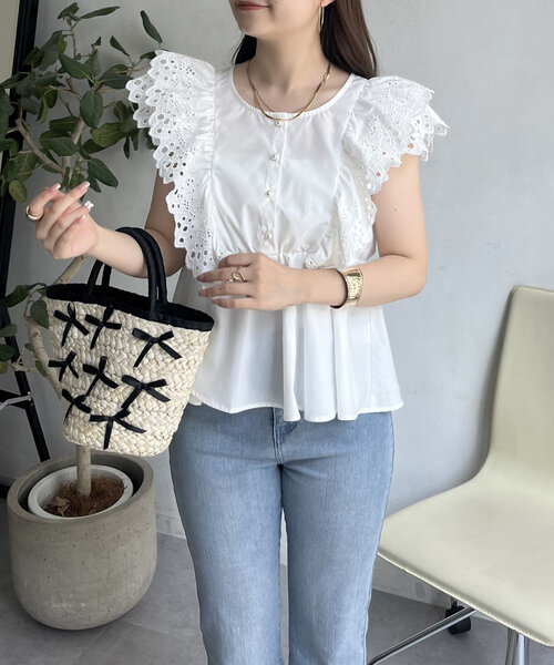 prose verse（プロズヴェール）の「フリルレースパールボタンペプラムブラウス（シャツ/ブラウス・レディース・オフホワイト/ブラック・LARGE/MEDIUM）」の5枚目の写真