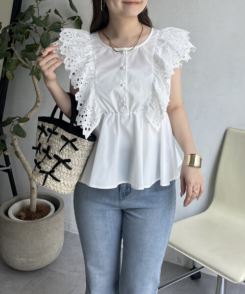 prose verse（プロズヴェール）の「フリルレースパールボタンペプラムブラウス（シャツ/ブラウス・レディース・オフホワイト/ブラック・LARGE/MEDIUM）」の7枚目の写真