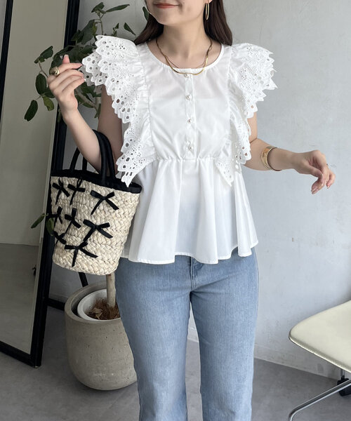 prose verse（プロズヴェール）の「フリルレースパールボタンペプラムブラウス（シャツ/ブラウス・レディース・オフホワイト/ブラック・LARGE/MEDIUM）」の11枚目の写真