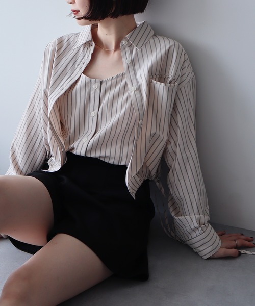 earth music&ecology（アースミュージックアンドエコロジー）の「Set2点 ドロストショートシャツ＋キャミブラウス（シャツ/ブラウス・レディース・ベージュ/ライトブルー/オフホワイト・FREE）」の3枚目の写真