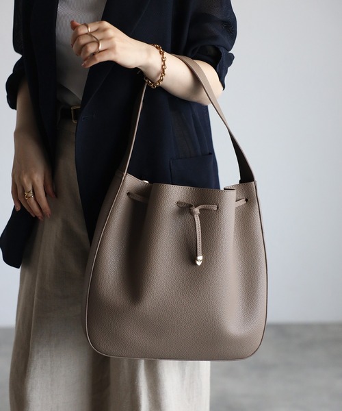 GUSCIO（グッシオ）の「【グッシオベーシック】ワンショルダートートバッグ　ノットリボン　ポーチ付き（トートバッグ・レディース・ブラック/グレー/グレイッシュベージュ・FREE）」の22枚目の写真