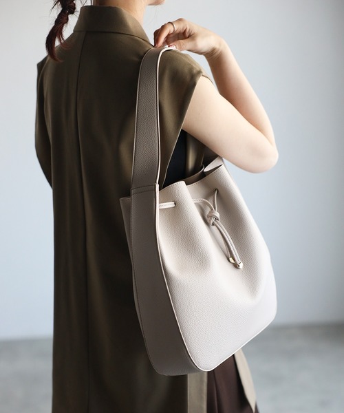 GUSCIO（グッシオ）の「【グッシオベーシック】ワンショルダートートバッグ　ノットリボン　ポーチ付き（トートバッグ・レディース・ブラック/グレー/グレイッシュベージュ・FREE）」の20枚目の写真