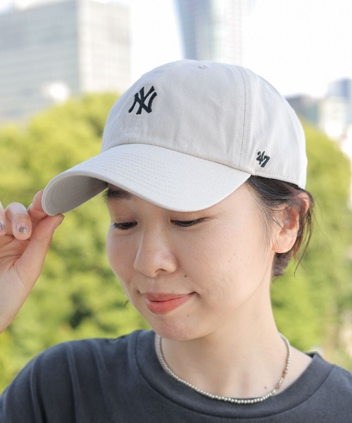 LEPSIM(レプシィム)の「'47 CLEAN UP CAP 143002(キャップ・レディース・ベージュ/グレー/ブルー/アイボリー/ベージュ系その他/ネイビー/ブラック/ワインレッド/ダークグリーン/ライトグレー/ピンク・ONE SIZE)」の2枚目の写真