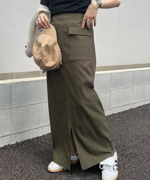 KOBE LETTUCE（コウベレタス）の「[ 選べるサイズ/丈 ] 走れるストレッチカーゴ風スカート（スカート・レディース・ブラック/ベージュ/カーキ/ブルー系/チャコール/ネイビー/アイボリー系・M/L/M1/L1）」の5枚目の写真