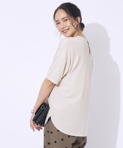 DRESKIP(ドレスキップ)の「【洗える/UV】大人のこなれ感 ぷっくりラメロゴTシャツ(Tシャツ/カットソー・レディース・オフホワイト/チャコールグレー/ライトベージュ/ベビーピンク・02/03/04)」の10枚目の写真