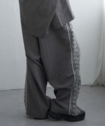 NO NEED | キューバ刺繍 リラックスワイドパンツ /セットアップ可能(その他パンツ)