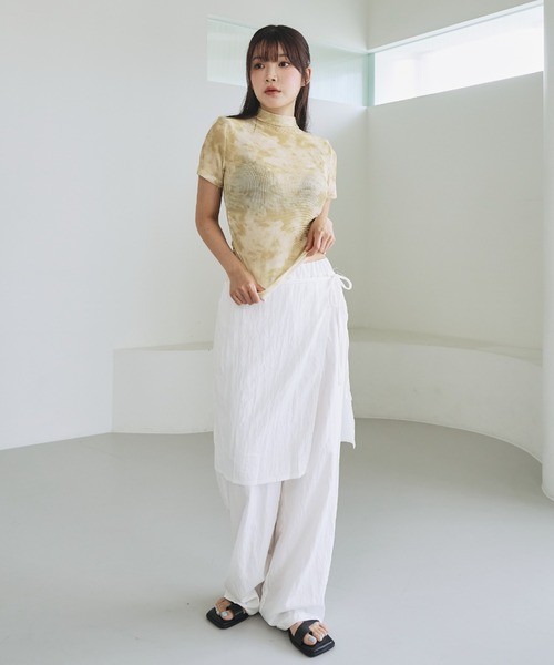 nemne store(ネンネストア)の「《unnome》ニュアンス柄ハイネックシアーTシャツ(Tシャツ/カットソー・レディース・グレー/イエロー・フリー)」の13枚目の写真