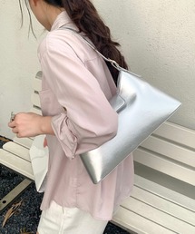 フェイクレザーショルダーバッグ レディース