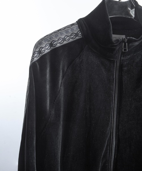 ZIP FIVE -White Line-(ジップファイブホワイトライン)の「【White Line】 90s ベロア コンパクト トラックトップ / トラックジャケット / 短丈 トップス(ブルゾン・メンズ・ブラック/グレー/ベージュ/ネイビー/オレンジ・MEDIUM/LARGE/X-LARGE)」の16枚目の写真