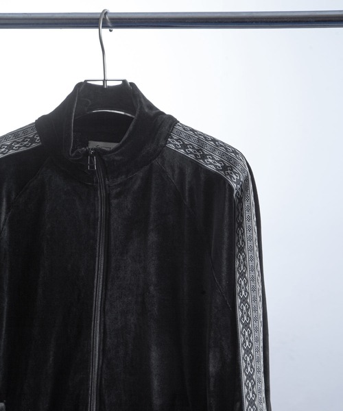 ZIP FIVE -White Line-(ジップファイブホワイトライン)の「【White Line】 90s ベロア コンパクト トラックトップ / トラックジャケット / 短丈 トップス(ブルゾン・メンズ・ブラック/グレー/ベージュ/ネイビー/オレンジ・MEDIUM/LARGE/X-LARGE)」の9枚目の写真