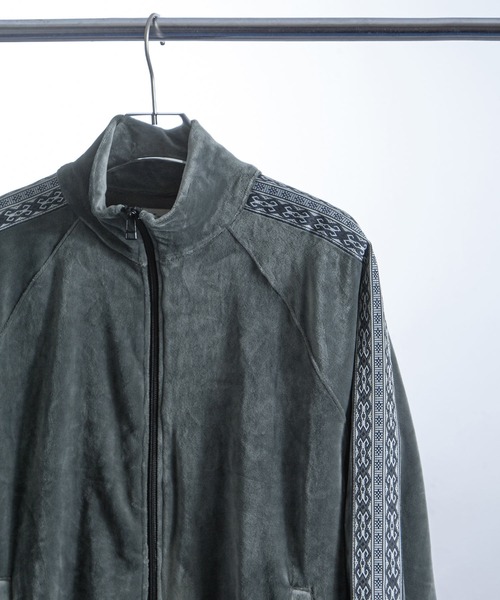 ZIP FIVE -White Line-(ジップファイブホワイトライン)の「【White Line】 90s ベロア コンパクト トラックトップ / トラックジャケット / 短丈 トップス(ブルゾン・メンズ・ブラック/グレー/ベージュ/ネイビー/オレンジ・MEDIUM/LARGE/X-LARGE)」の10枚目の写真