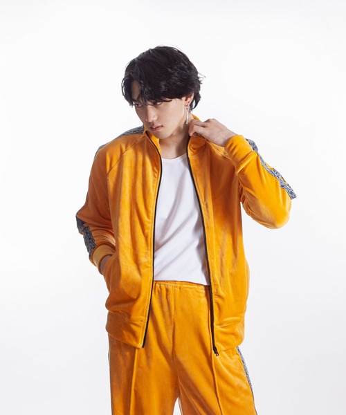 ZIP FIVE -White Line-(ジップファイブホワイトライン)の「【White Line】 90s ベロア コンパクト トラックトップ / トラックジャケット / 短丈 トップス(ブルゾン・メンズ・ブラック/グレー/ベージュ/ネイビー/オレンジ・MEDIUM/LARGE/X-LARGE)」の20枚目の写真