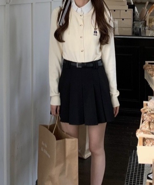 LAC-VERT(ラック・ヴェール)の「ベルトループ付きミニ丈プリーツスカート(スカート・レディース・ベージュ/ブラック/グレー・S/M)」の11枚目の写真