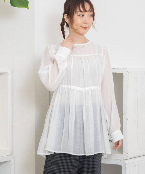 POU DOU DOU(プードゥドゥ)の「切り替えギャザーチュニックブラウス(シャツ/ブラウス・レディース・オフホワイト/モカ/ネイビー・M)」の2枚目の写真