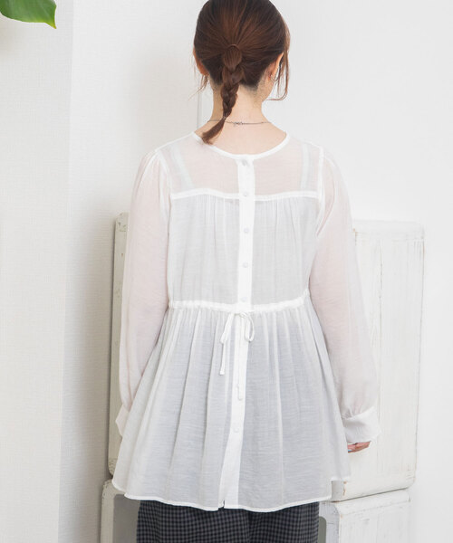 POU DOU DOU(プードゥドゥ)の「切り替えギャザーチュニックブラウス(シャツ/ブラウス・レディース・オフホワイト/モカ/ネイビー・M)」の20枚目の写真