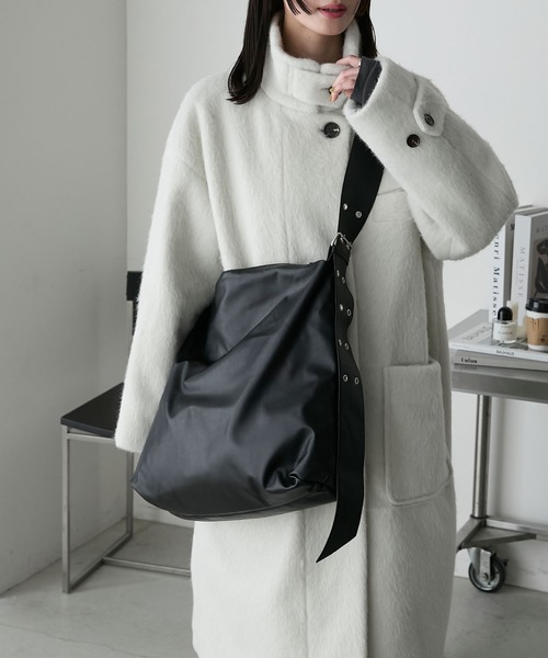 forksy.】ワイドベルトルーズショルダーバッグ forksy.│MONO