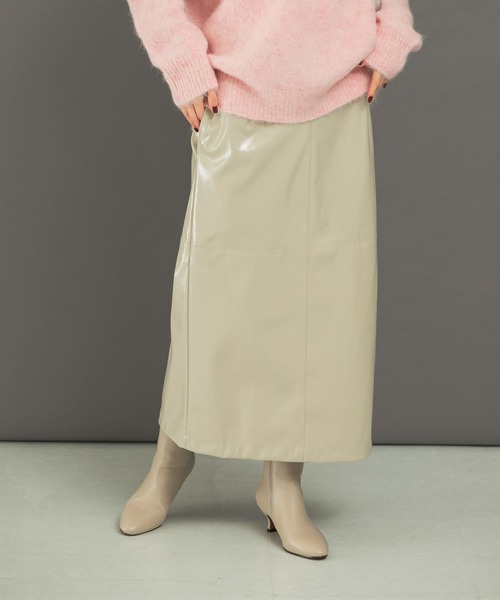 URBAN RESEARCH ROSSO WOMEN（アーバンリサーチ　ロッソ）の「パテントストレートスカート（スカート・レディース・ダークブラウン/ライトベージュ・36/38）」の6枚目の写真