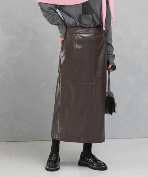 URBAN RESEARCH ROSSO WOMEN（アーバンリサーチ　ロッソ）の「パテントストレートスカート（スカート・レディース・ダークブラウン/ライトベージュ・36/38）」の10枚目の写真