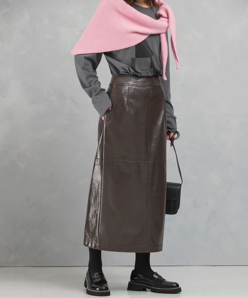 URBAN RESEARCH ROSSO WOMEN（アーバンリサーチ　ロッソ）の「パテントストレートスカート（スカート・レディース・ダークブラウン/ライトベージュ・36/38）」の12枚目の写真