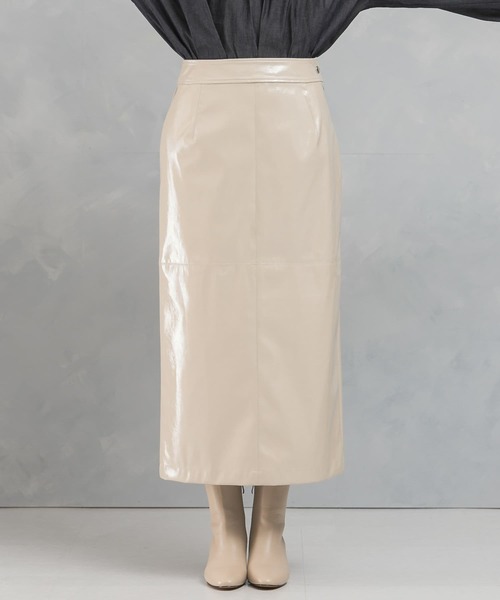 URBAN RESEARCH ROSSO WOMEN（アーバンリサーチ　ロッソ）の「パテントストレートスカート（スカート・レディース・ダークブラウン/ライトベージュ・36/38）」の14枚目の写真