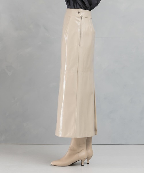 URBAN RESEARCH ROSSO WOMEN（アーバンリサーチ　ロッソ）の「パテントストレートスカート（スカート・レディース・ダークブラウン/ライトベージュ・36/38）」の15枚目の写真