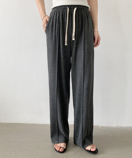 by LEGNA（バイレグナ）の「【選べる2タイプ・丈感】ピンタックワイドパンツ（その他パンツ・レディース・ライトグレー/ブルー系その他/ダークグレー/ライトベージュ/ブラック/ブラウン/グレー系/ブラック系/ライトグレー系/ダルブルー系/ベージュ系/ブラウン系/ホワイト系/ライトグレー系1・L-Regular/M-Regular/XL-Regular/L-Short/M-Short/XL-Short/L-Long/M-Long）」の8枚目の写真