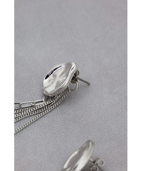 AZUL by moussy（アズールバイマウジー）の「マルチチェーンスウィングピアス（ピアス（両耳用）・レディース・シルバー/ゴールド系その他・FREE）」の7枚目の写真