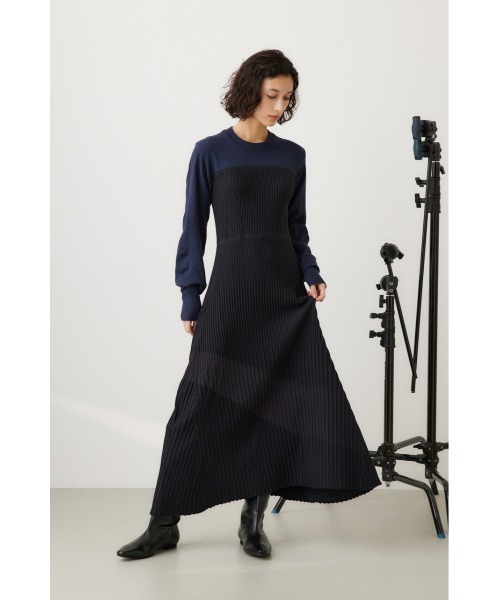 crie conforto(クリーコンフォルト)の「バイカラービスチェドッキングニットワンピ 冬服(ワンピース・レディース・ブラック/カーキ/グレー・SMALL/MEDIUM)」の6枚目の写真