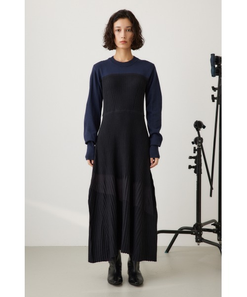 crie conforto(クリーコンフォルト)の「バイカラービスチェドッキングニットワンピ 冬服(ワンピース・レディース・ブラック/カーキ/グレー・SMALL/MEDIUM)」の7枚目の写真