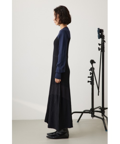 crie conforto(クリーコンフォルト)の「バイカラービスチェドッキングニットワンピ 冬服(ワンピース・レディース・ブラック/カーキ/グレー・SMALL/MEDIUM)」の8枚目の写真