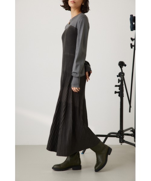 crie conforto(クリーコンフォルト)の「バイカラービスチェドッキングニットワンピ 冬服(ワンピース・レディース・ブラック/カーキ/グレー・SMALL/MEDIUM)」の15枚目の写真