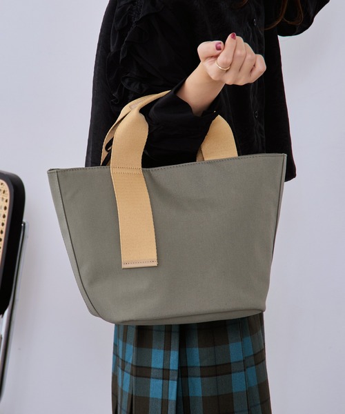 cache cache（カシュ カシュ）の「【cache cache】テープハンドルナイロントート※（トートバッグ・レディース・その他2/ブラック/その他1/ベージュ/グレー・FREE）」の18枚目の写真