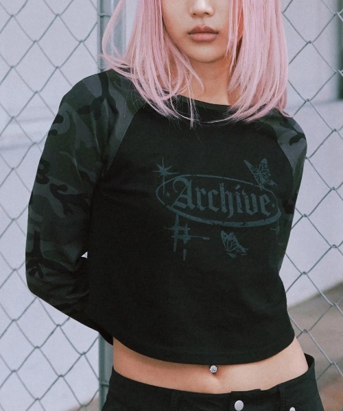 ROMANTIC CROWN（ロマンティッククラウン）の「A'GEM/9 × .kom 『ROMANTIC CROWN/ロマンティック クラウン』ARCHIVE RAGLAN L/S /アーカイブラグラン長袖カットソー（Tシャツ/カットソー・レディース・ライトグレー/ブラック・M/S）」の18枚目の写真