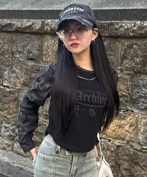 ROMANTIC CROWN（ロマンティッククラウン）の「A'GEM/9 × .kom 『ROMANTIC CROWN/ロマンティック クラウン』ARCHIVE RAGLAN L/S /アーカイブラグラン長袖カットソー（Tシャツ/カットソー・レディース・ライトグレー/ブラック・M/S）」の10枚目の写真