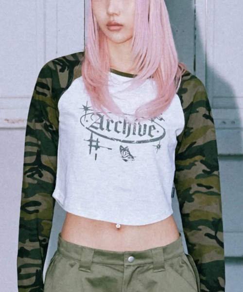 ROMANTIC CROWN（ロマンティッククラウン）の「A'GEM/9 × .kom 『ROMANTIC CROWN/ロマンティック クラウン』ARCHIVE RAGLAN L/S /アーカイブラグラン長袖カットソー（Tシャツ/カットソー・レディース・ライトグレー/ブラック・M/S）」の20枚目の写真